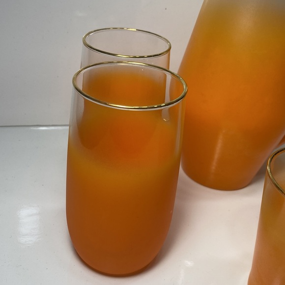 Blendo Orange Cocktail Pitcher and 6 Orange Glasses Mid Century Barware - Picture 7 of 11
